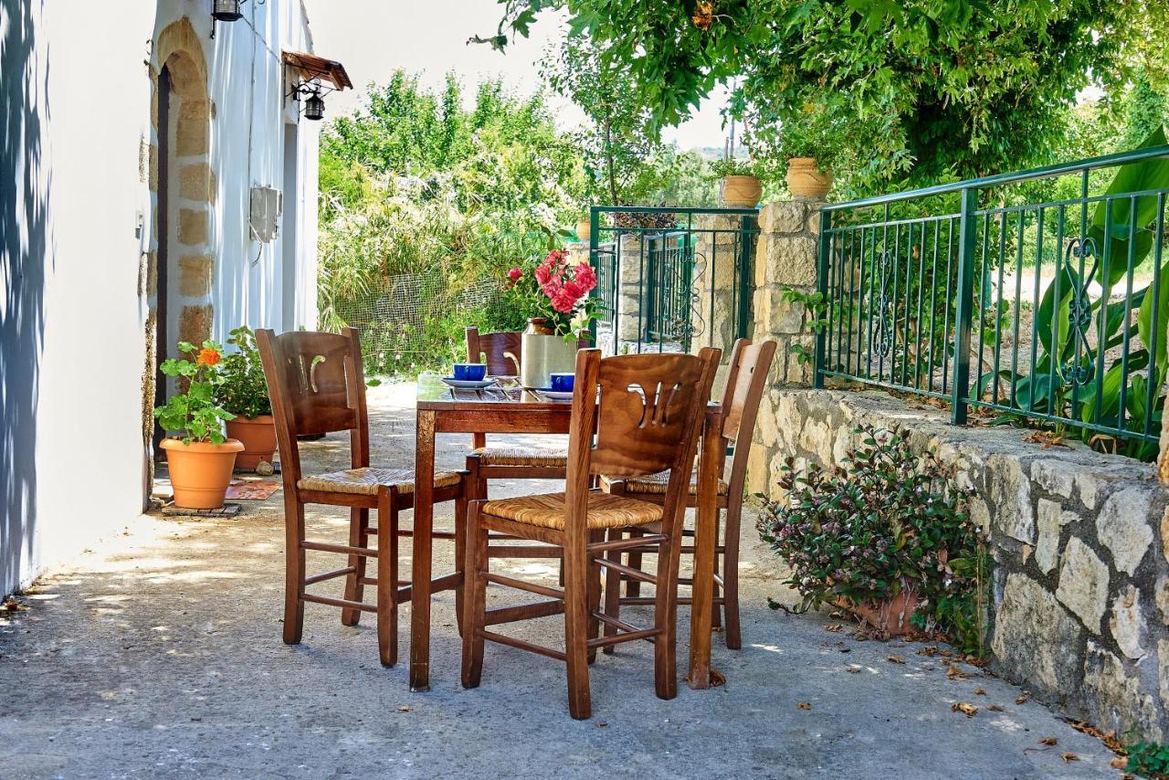 Platanos Stone House Villa Kalyves Exterior photo