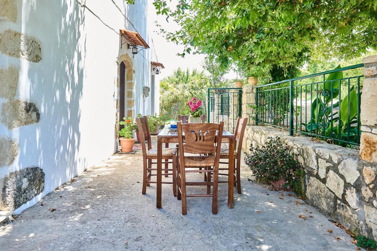 Platanos Stone House Villa Kalyves Exterior photo